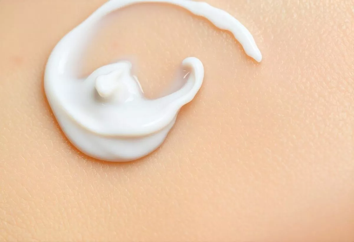 Mewon Korean Cosmetics - แก้ปัญหาผิวลอกในหน้าหนาว ทำยังไงให้หายเร็ว