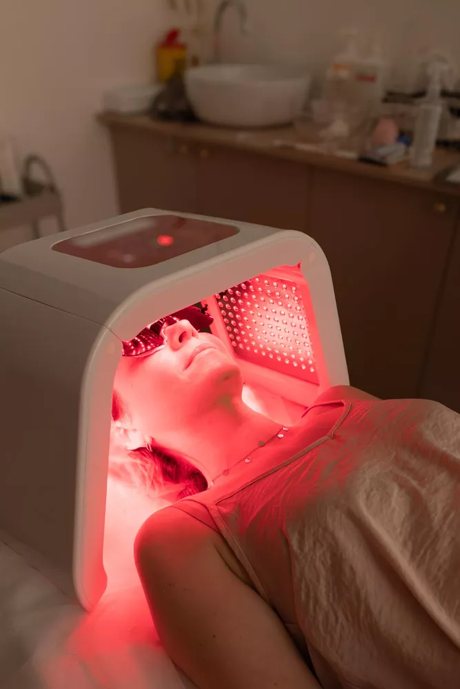LED Light Therapy ทางเลือกใหม่ในการชะลอวัย